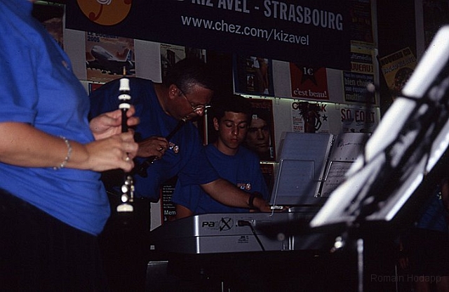 FL000 (15).jpg - 21 Juin 2005. Strasbourg (67). Fête de la musique.